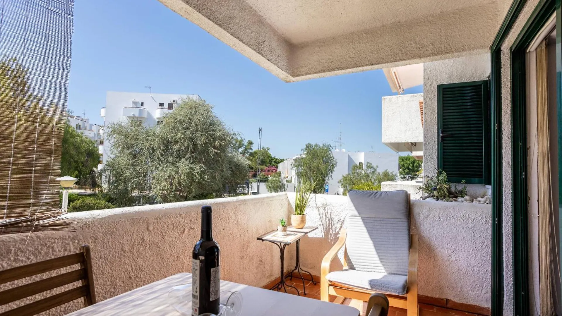 Azure Vilamoura Apartment By Hellovacations contacts